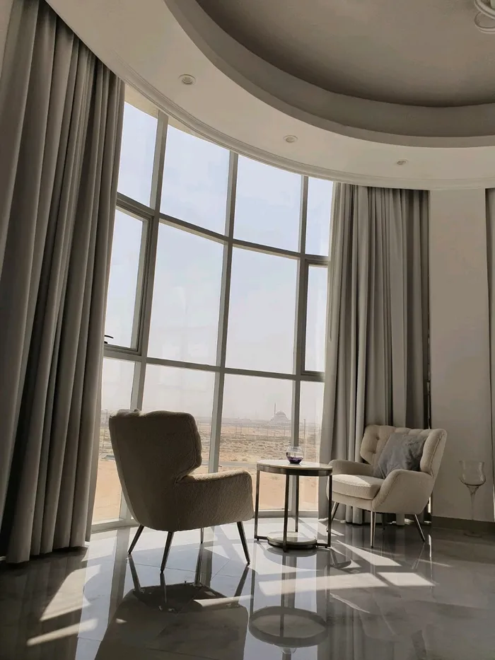 Apartment for sale on Al Khan Lake : Image 1