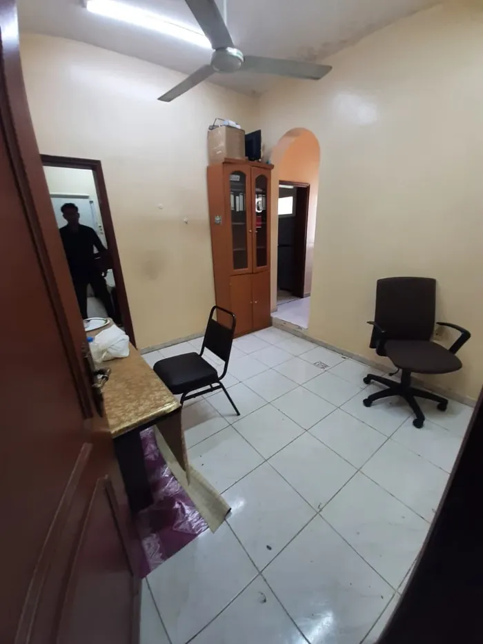 للايجار الشهري شقة مفروشة غرفه وصاله : Image 1