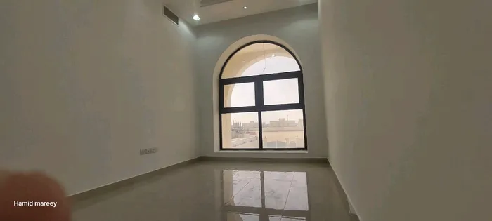 Apartment for rent in Shakhbout near Karm Al Sham : Image 1