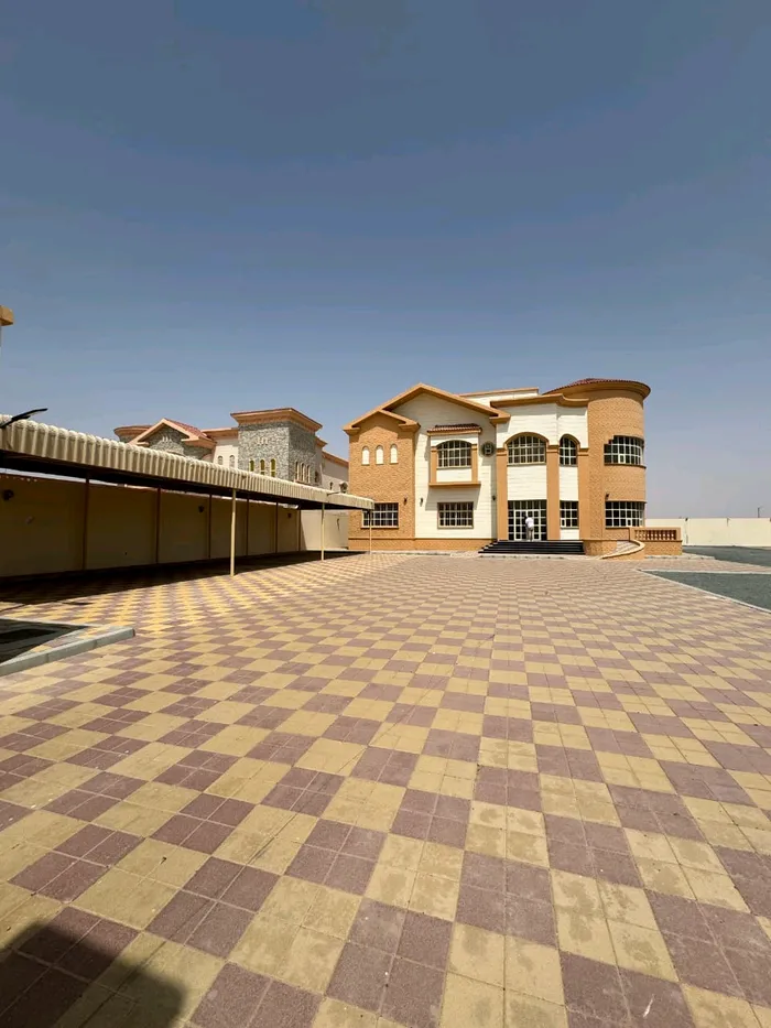 للايجار فيلا مستقلة طابقين في العين غنيمة : Image 1