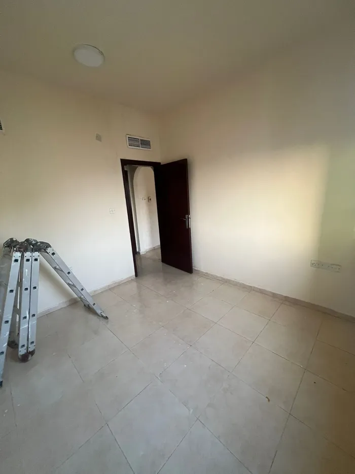 النعيمية 1 - عند فندق العين  في عجمان ✅ غرفة وصالة 🛏🛋 ✅ تكييف مركزي ❄//Al Nuaimiya 1 - near Al Ain Hotel in Ajman ✅ One room and a hall 🛏🛋 ✅ Central air conditioning ❄ : Image 1