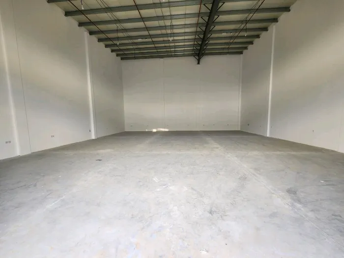 Warehouse for annual rent in Ajman : Image 1