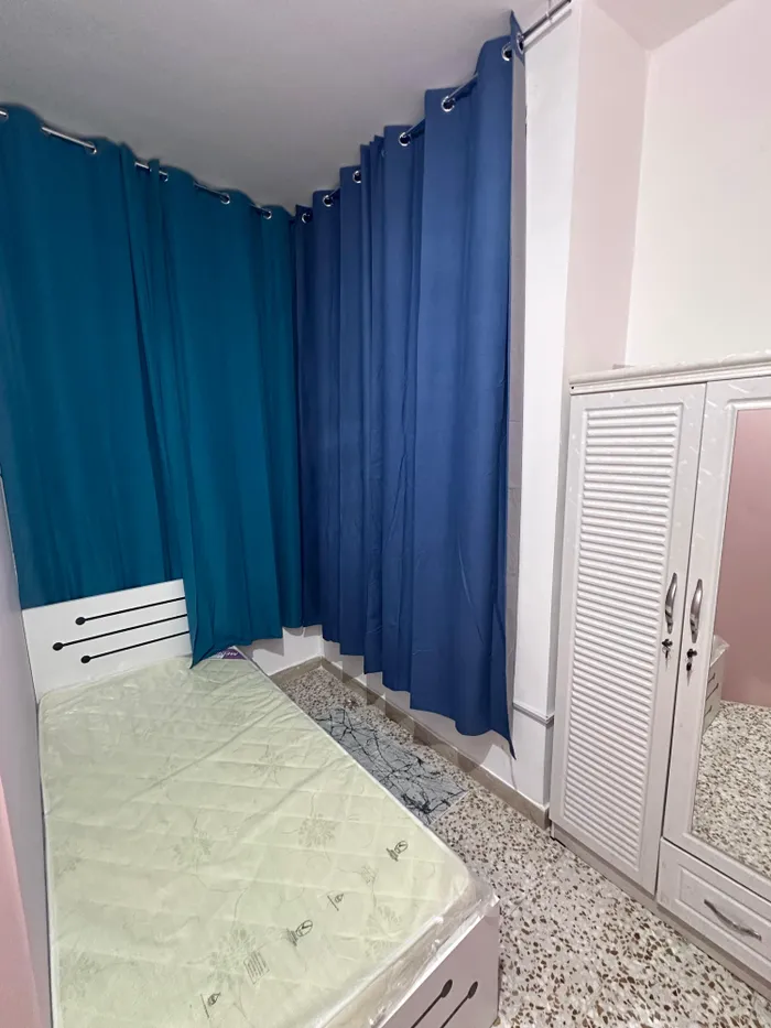 Partisans for rent for girls in Khalifa Street : Image 1