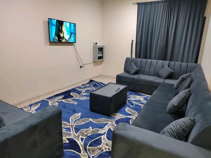 Two rooms and a hall for monthly rent : Image 1