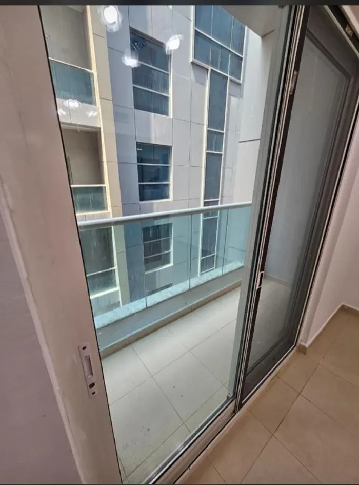 استلام فوري غرف و صاله بقسط شهري 3.000 درهم : Image 1