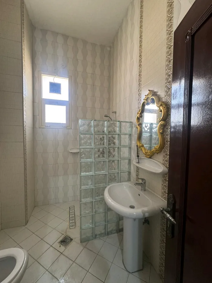 Furnished studio in Shakhbout : Image 1