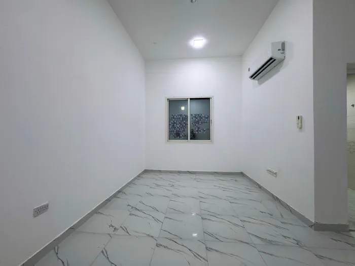 Two rooms and a hall for rent in Riyadh, south of Al Shamkha : Image 1