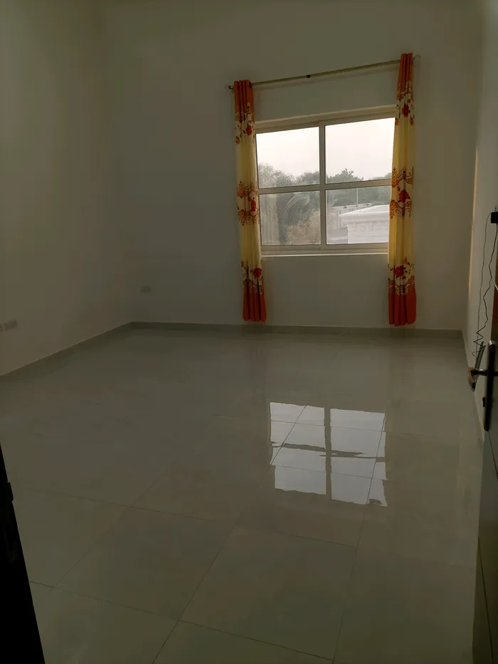 منزل للايجار في العين الهيلي مصباح غرفه وصاله ومطبخ وحمام : Image 1