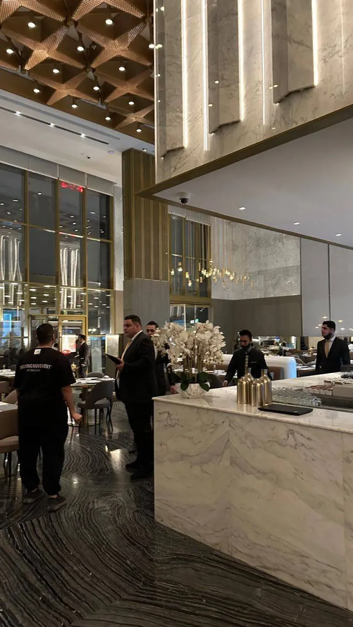 فرصة ذهبية لامتلاك فندق فاخر في قلب دبي مارينا – استثمار راقٍ ومساحة ضخمة بقلب أرقى وجهات المدينة : Image 1