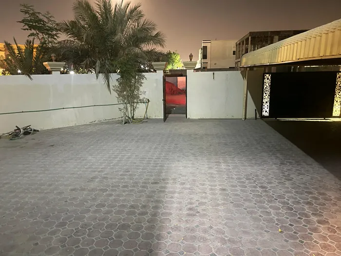 Villa for annual rent in Ajman : Image 1