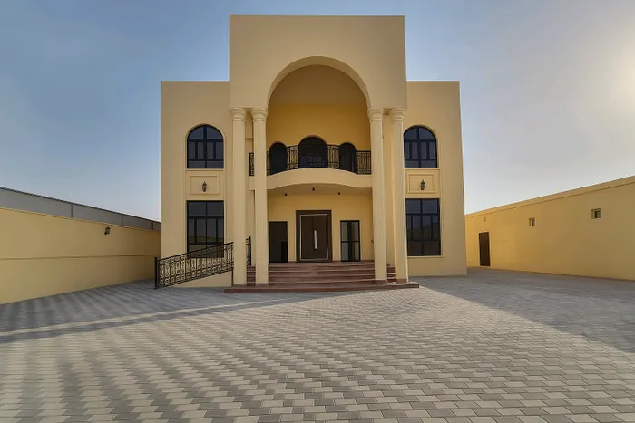 غرفة وصاله مع بلكون : Image 1