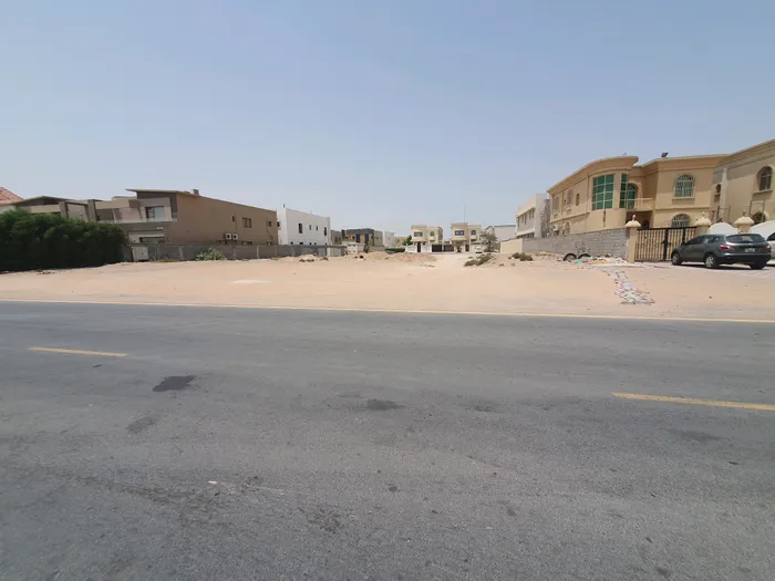 للبيع أرض سكنية مساحة 10000 قدم بعجمان : Image 1