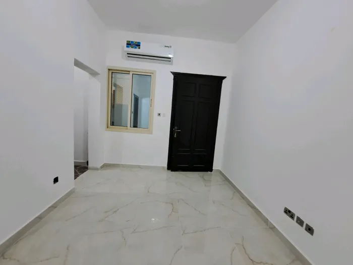 Studio for rent in Khalifa City with private entrance : Image 1