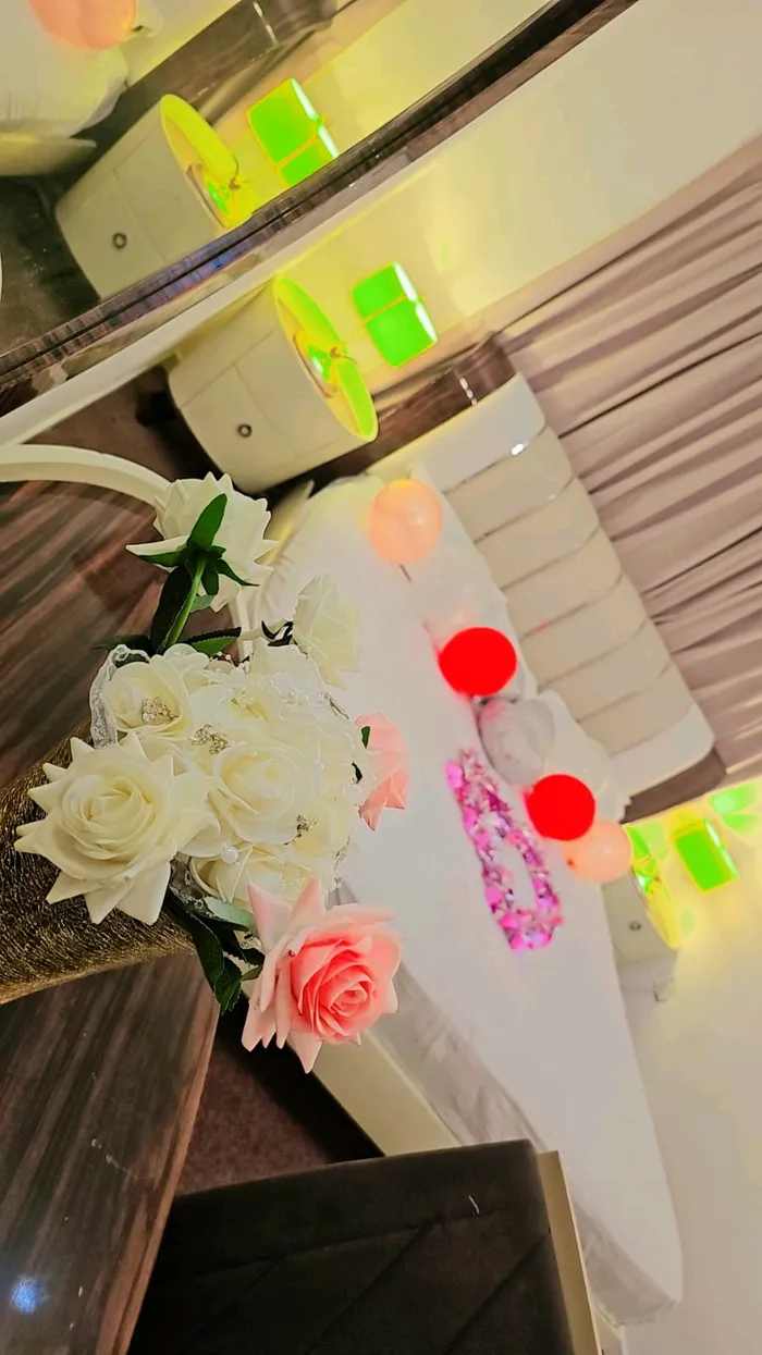 شقة للايجار غرفتين وصالة بدون عمولةشامل انترنت المجاز 3 : Image 1