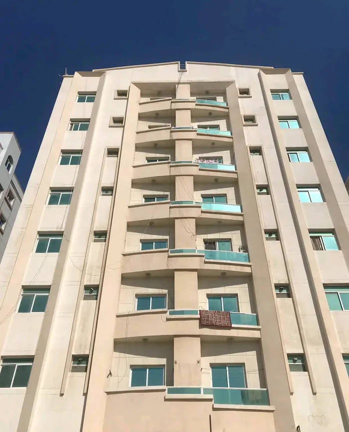 غرفتين واتنين حمام ف شارع الملك فيصل : Image 1