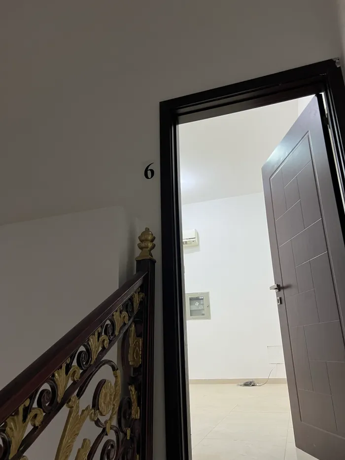 For rent, 3-bedroom apartment and hall : Image 1