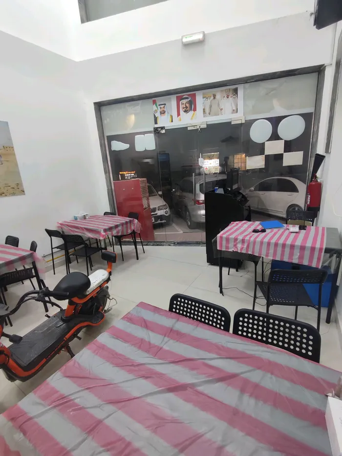 An integrated shop for sale in Al Aaliyah : Image 1