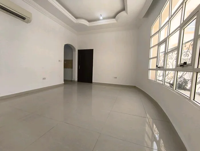 استديو مدخل خاص : Image 1