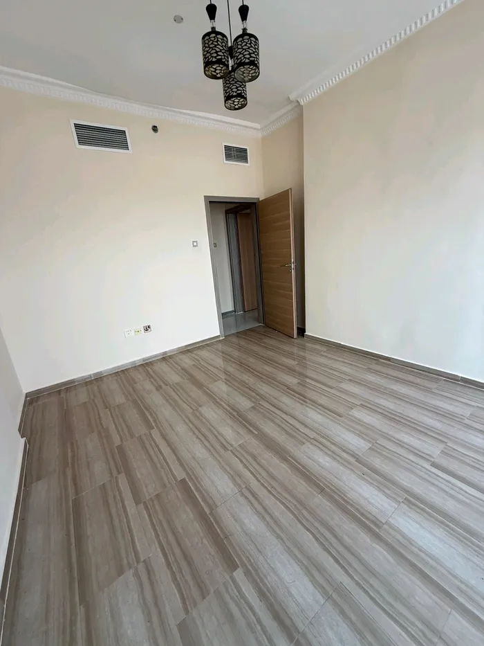 For annual rent, 2 rooms and a hall : Image 1