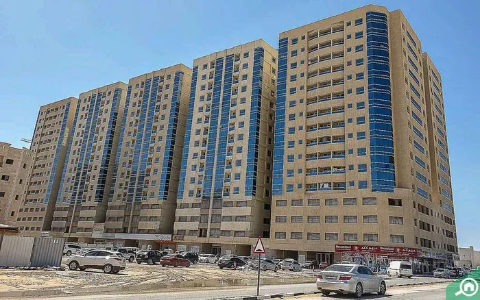 Garden City Towers : Image 1