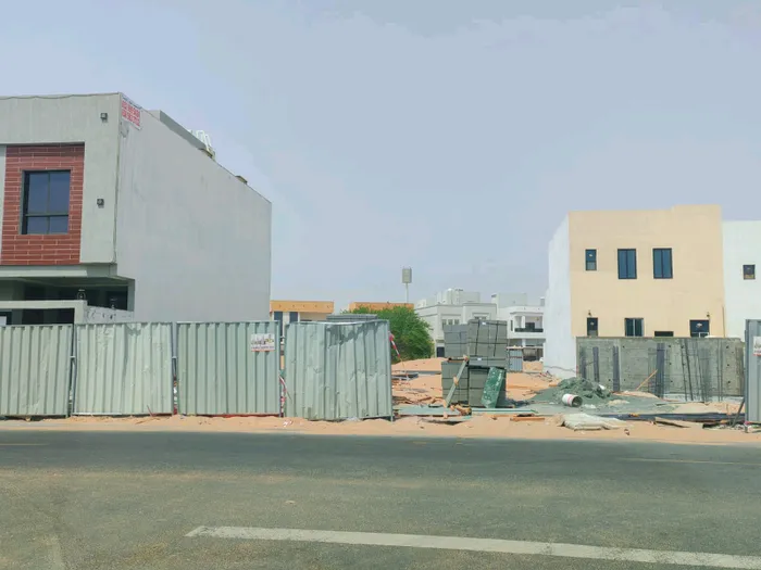 Town house land for sale in a villa area in Al Zahia minutes from Sheikh Mohammed Bin Zayed Road : Image 1