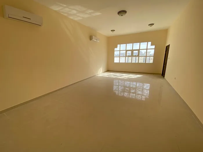 Villa in a complex close to services with a private corner, excellent finishing : Image 1