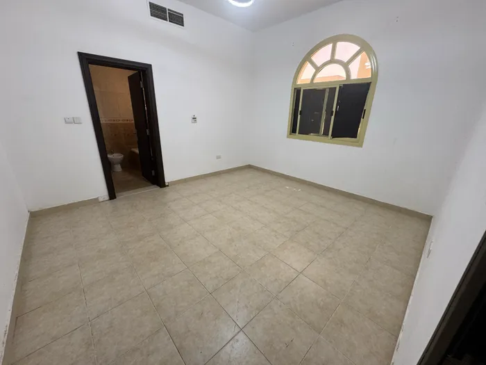 A villa within a complex with a private entrance, very elegant finishing and a special umbrella : Image 1