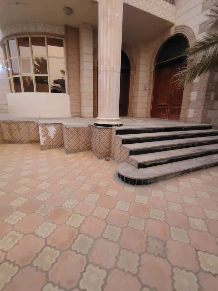 ملحق من فيلا : Image 1