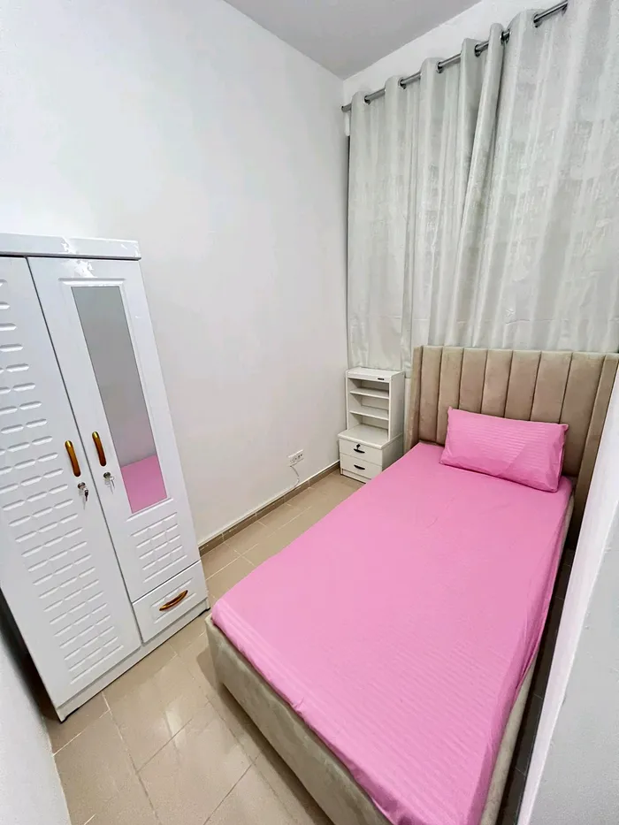 بارتيشن بنات للايجار الشهري : Image 1