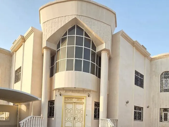 Villa for sale : Image 1