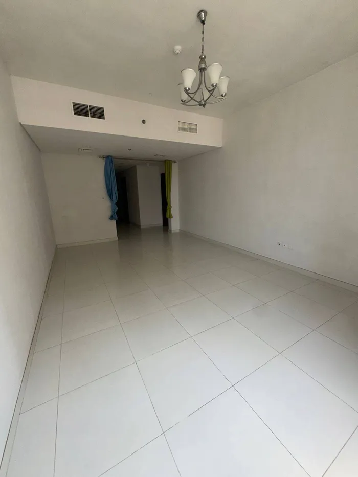 غرفه وصاله من اكبر المساحات بعجمان : Image 1