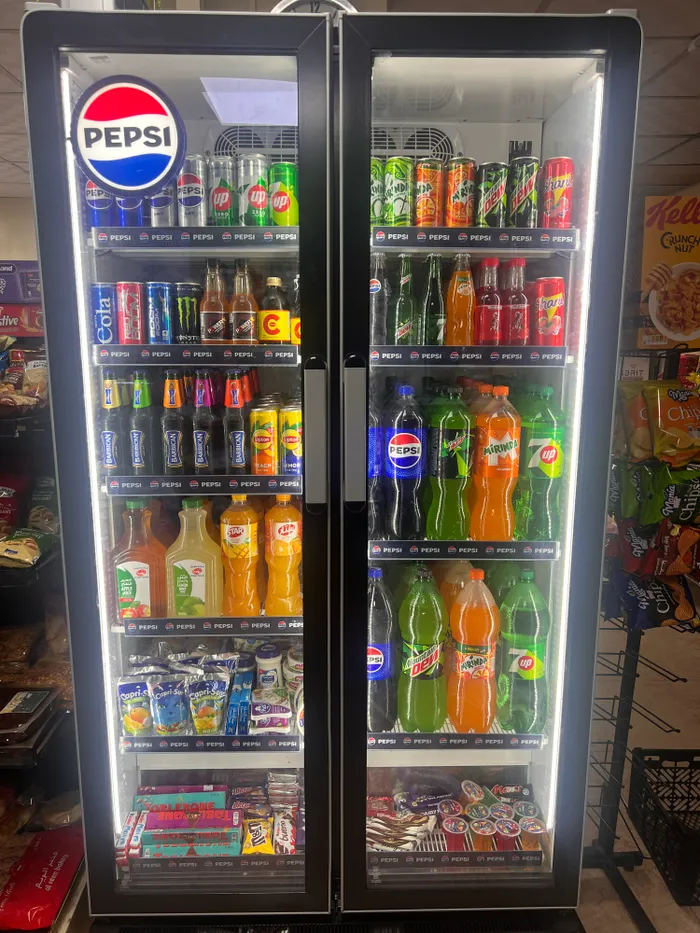 Supermarket For Sale : Image 1