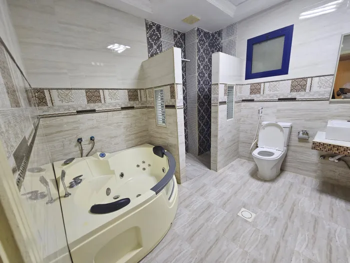 Residential commercial villa for sale in Ajman, Al Rawdha 2 area. A new villa with a sophisticated design consisting of a ground floor and a first floor : Image 1