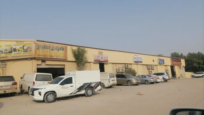 9 مستودعات + سكن عمال 84 غرفة للبيع 
 الموقع الصناعية 1 عجمان ، شارع عمان ،
التملك الحر لجميع الجنسيات 
الدخل سنوي   1400000 درهم إماراتي
مساحة الأرض 40000قدم مربع ملاحظه هامه يمكن تحويل الأرض لسكني تجاري 
 حجم كل مستودع 2200sqt
المساحة البنائية 3600 : Image 1