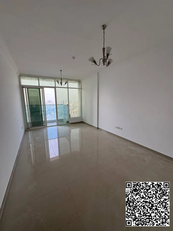 شقق غرفتين وصالـة ( تكييف مجـــاني + موقف للسياراة مجـــاني + صياة مجـــاني ) 3 حمامات - اطلالات مفتوحة - تشطيبات سوبر ديلوكس (احجـــــز الان) : Image 1