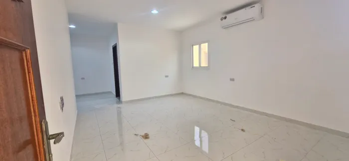 ملحق غرفه وصاله نظامي وحمام ومطبخ مساحه ممتازه : Image 1