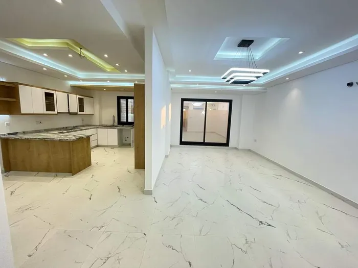 An elegant villa for rent in Zahia with a swimming pool : Image 1