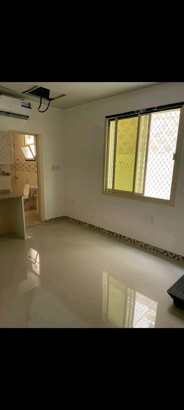 Studio for annual rent in Naimiya 1 : Image 1