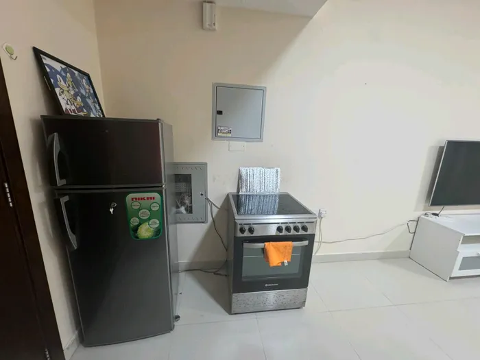 Studio for monthly rent : Image 1