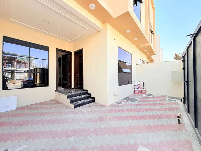 Upscale townhouse for sale - Al Yasmeen : Image 1