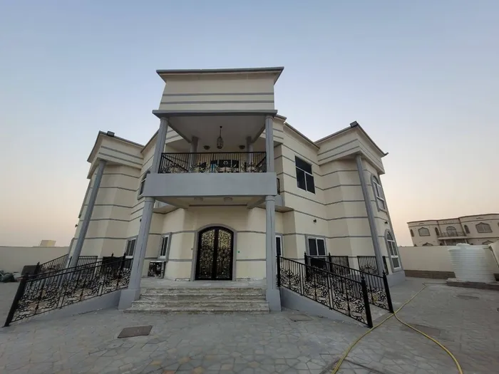 🏡 New luxury villa for sale in a great corner location — Al Jurf 🌟 : Image 1