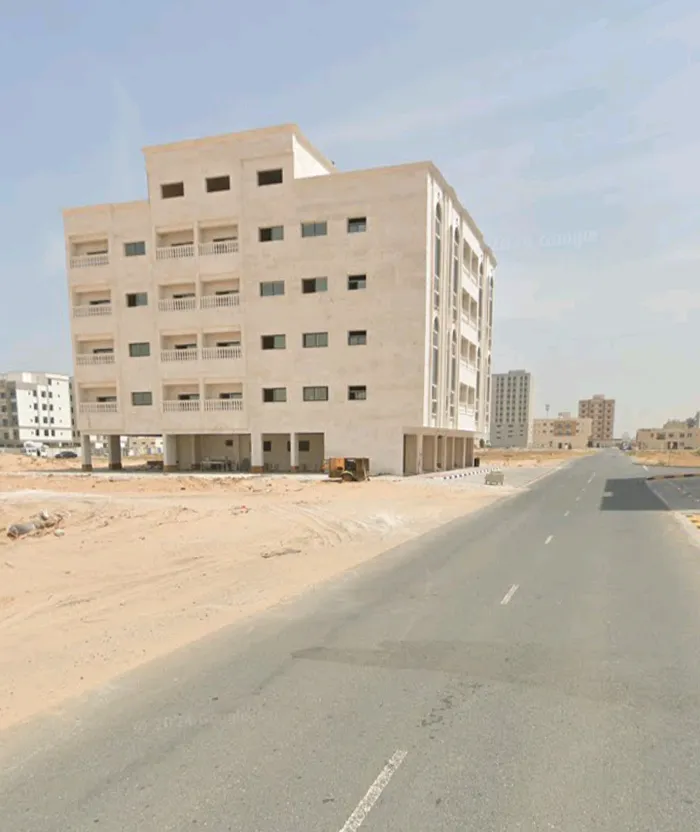 Commercial land in a vital location g+8 near Sheikh Mohammed bin Rashid St. : Image 1