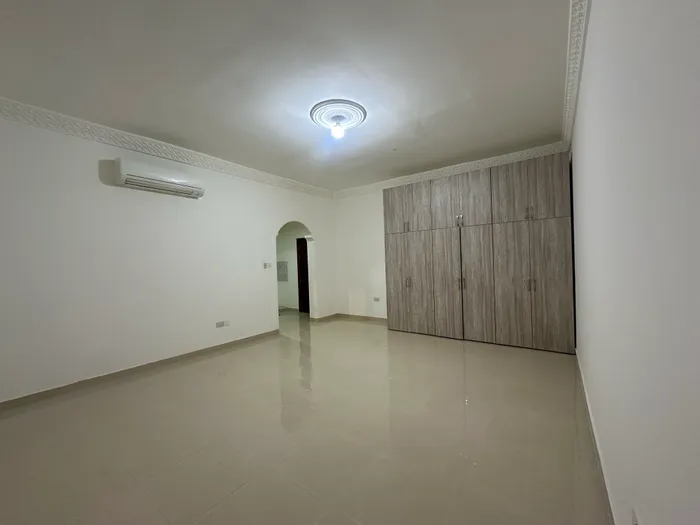 Studio for rent in Riyadh city, first floor, prime location : Image 1