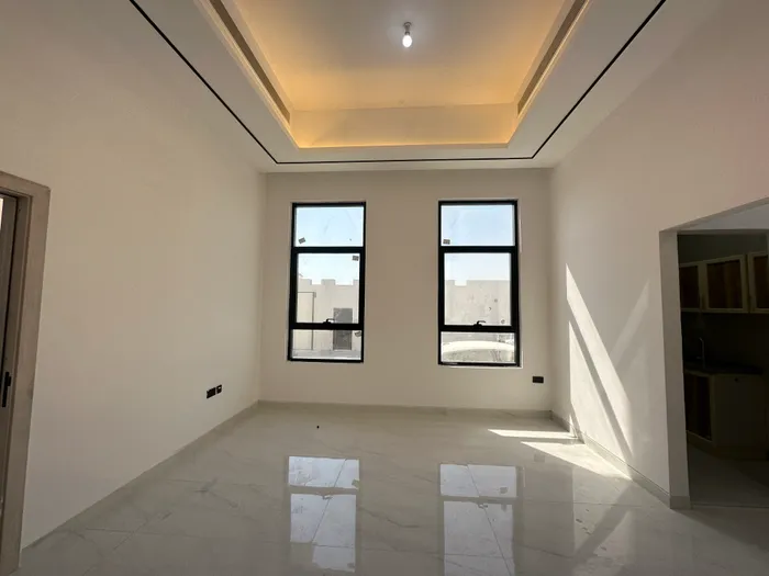 غرفه وصاله اول ساكن ب مدينه الرياض ب (جنوب الشامخه ) موقع متميز قريب من الخدمات : Image 1