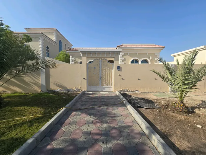 A special annex, two rooms and a majlis with a courtyard in Khalifa City : Image 1