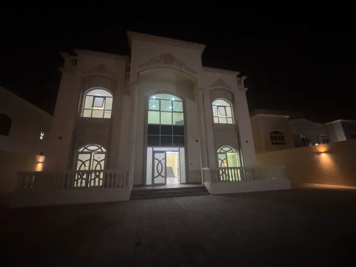 غرفة وصالة مع بلكونة سوبر ديلوكس اول ساكن مدخل خاص مدينة الرياض : Image 1