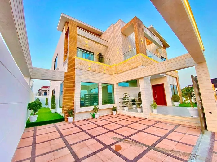 للايجار زاوية شارعين تصميم مودرن مساحة كبيرة : Image 1