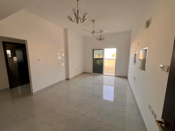 شقة غرفتين وصالة3حمام ثاني ساكن تشطيب ممتاز المويهات3 : Image 1