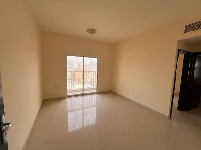للايجارتاني  ساكن غرفه وصاله بلكونه  في النعيميه عجمان///For Rent: One-bedroom apartment with a living room and balcony in Al Nuaimiya, Ajman : Image 1