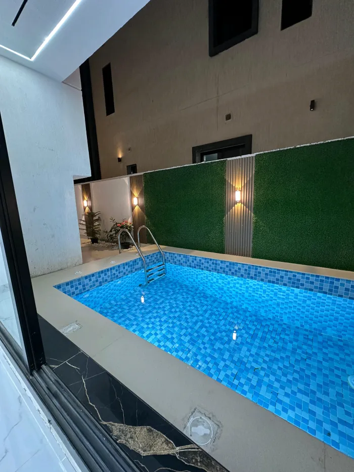 Luxury Al Zahia Villa | 5 Masters + Pool + Rooftop | Prime Location : Image 1